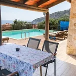 Villa Likya House - Deniz Ve Doga Manzarali, Havuzlu