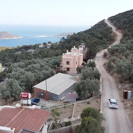 Villa Likya House - Deniz Ve Doga Manzarali, Havuzlu