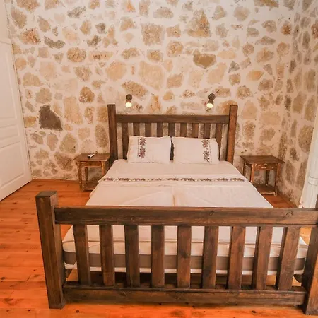 Likya House - Deniz Ve Doga Manzarali, Havuzlu Villa