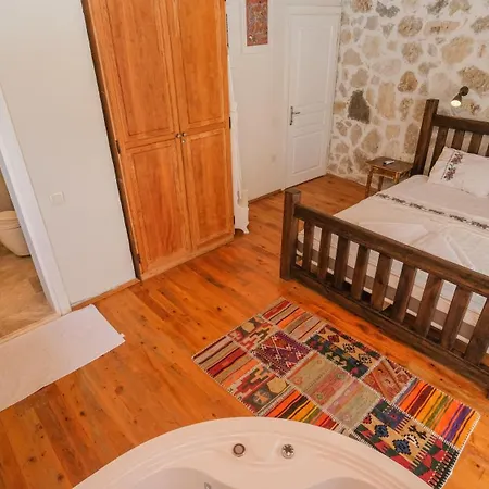 Likya House - Deniz Ve Doga Manzarali, Havuzlu