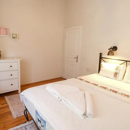 Likya House - Deniz Ve Doga Manzarali, Havuzlu *