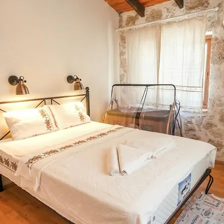 Likya House - Deniz Ve Doga Manzarali, Havuzlu * Patara
